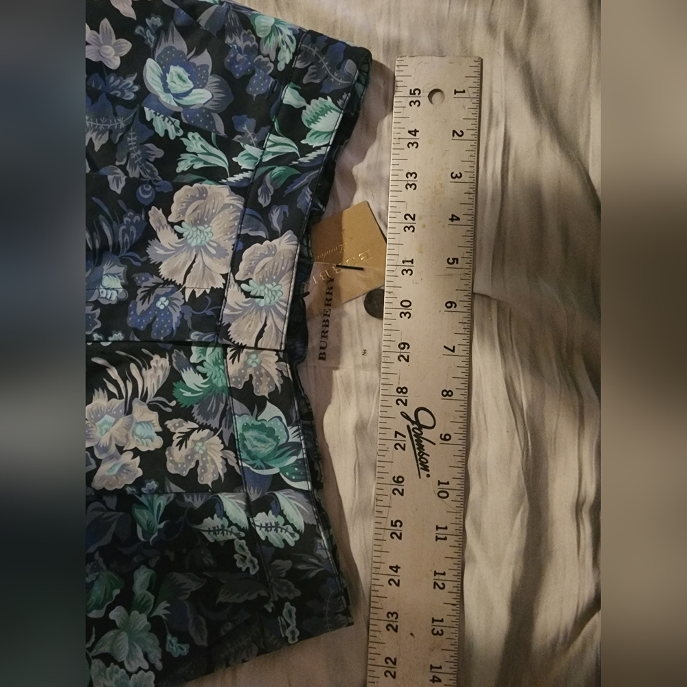 Burberry Ladies Queenswood Floral PJ Shorts,stretch waist. Brand Size UK 6 US 4.